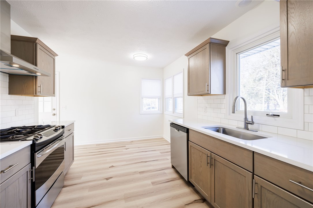 295 Straub Road Greece, NY 14626 - Photo 17 of 35