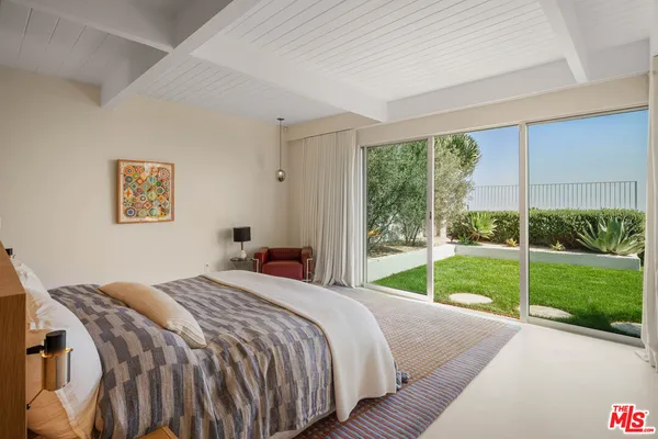 $30,000 | 1227 Tellem Drive, Pacific Palisades, CA 90272