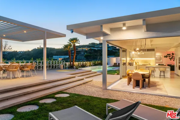 $30,000 | 1227 Tellem Drive, Pacific Palisades, CA 90272