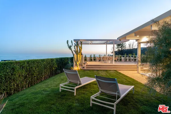 $30,000 | 1227 Tellem Drive, Pacific Palisades, CA 90272