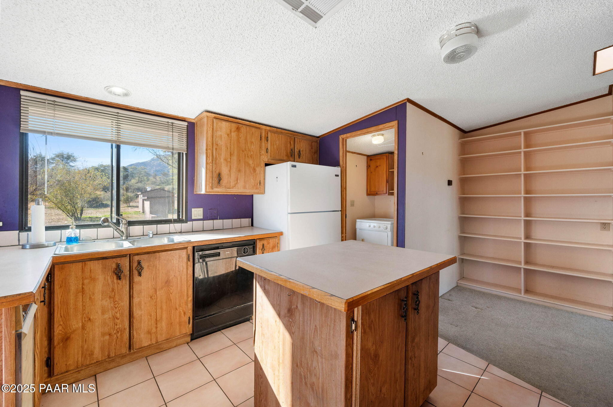 7300 North Spur Road Prescott, AZ 86305 - Photo 12 of 36 16-Kitchen (2)