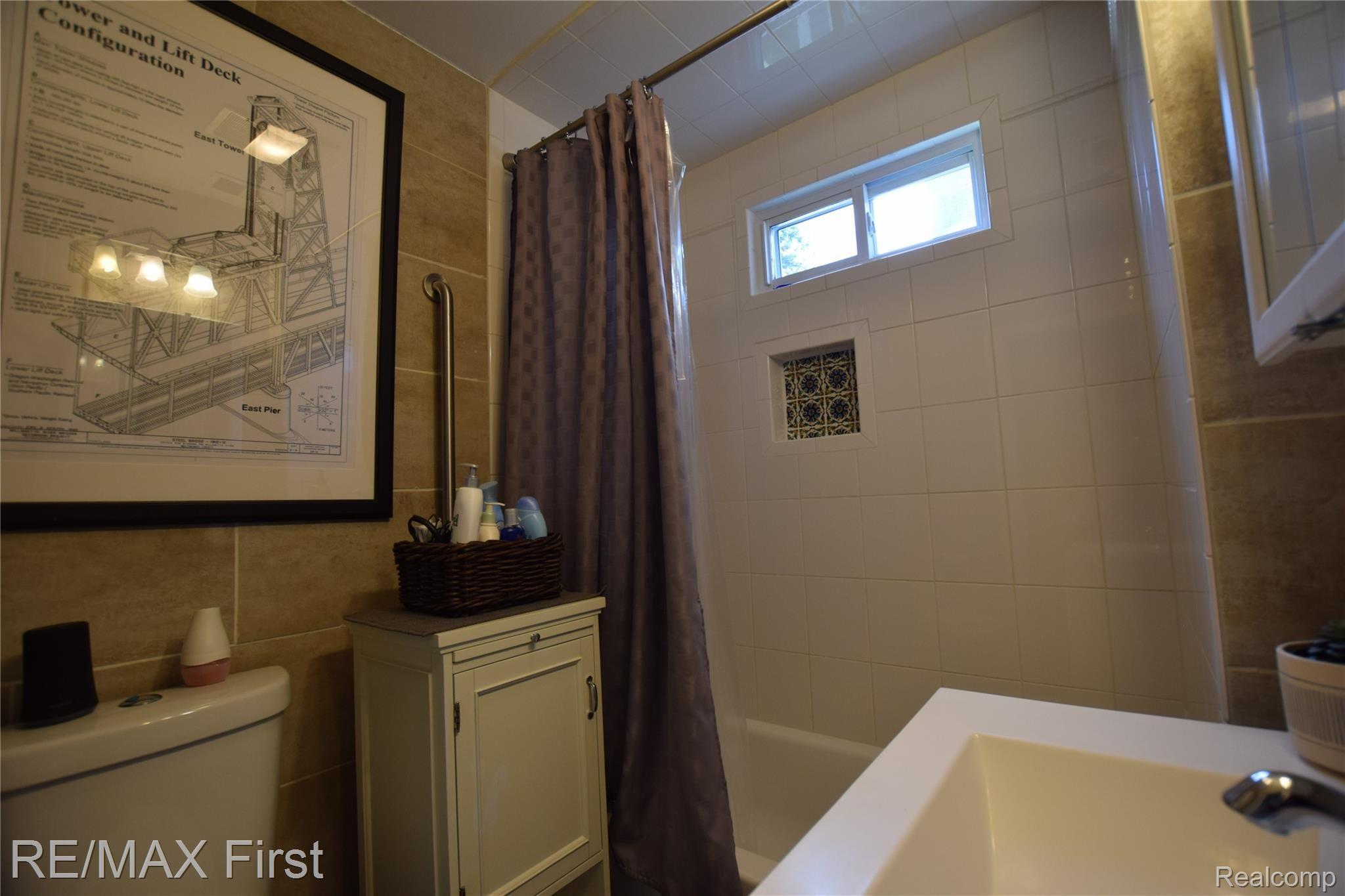 21494 Doepfer Road Warren, MI 48091 - Photo 17 of 33 DSC_0221.JPG