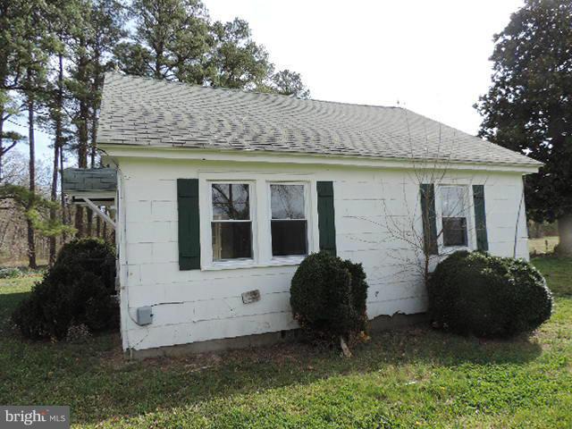 29053 Sanderstown Road Trappe, MD 21673 - Photo 2 of 10 Exterior right side