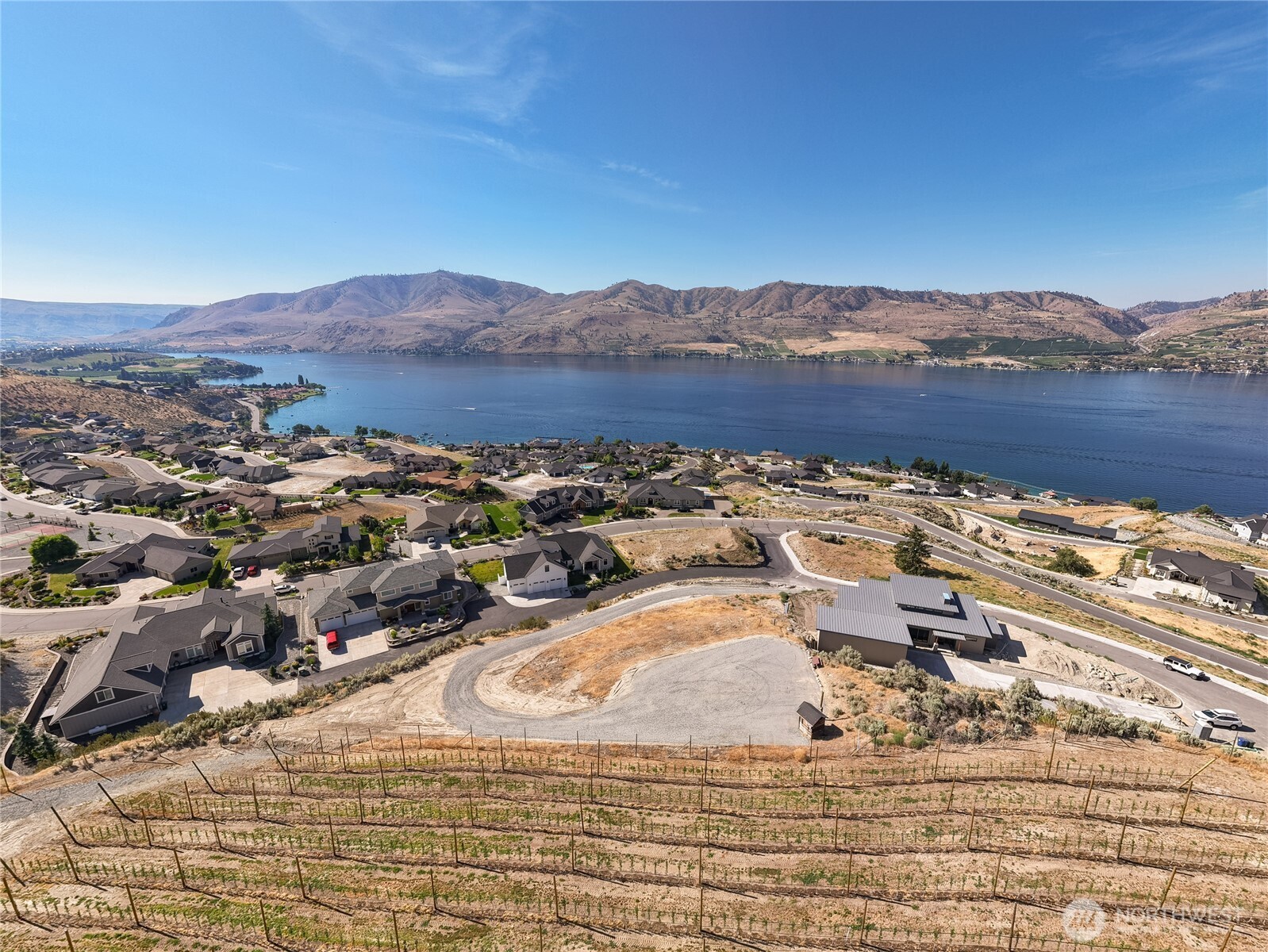 101 Lake Ridge Drive Chelan, WA 98816 - Photo 20 of 23 a view of city and ocean