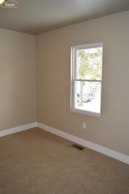 9410 North Linden Road Clio, MI 48420 - Photo 19 of 28 20394941-18.JPG