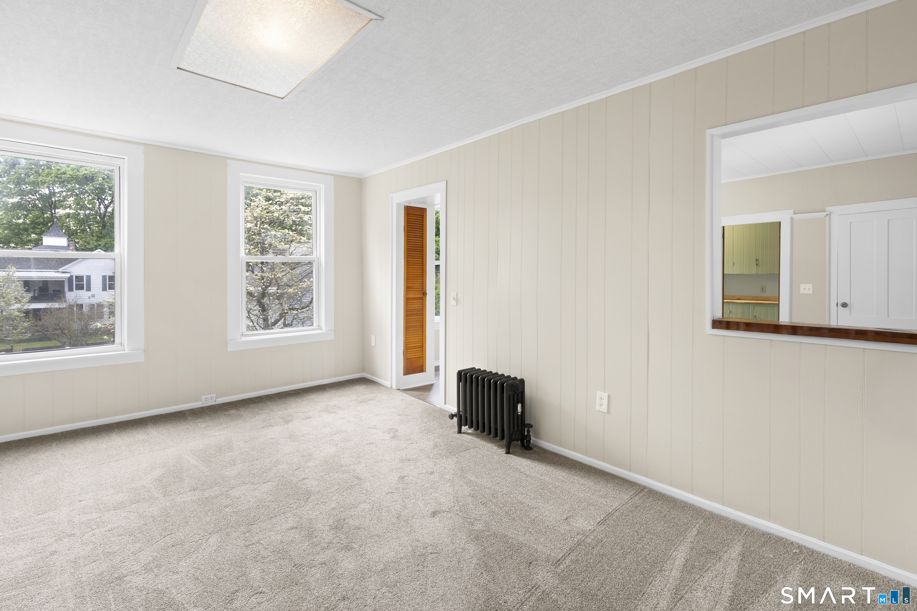 198 South Main Street Putnam, CT 06260 - Photo 13 of 21 an empty room with windows