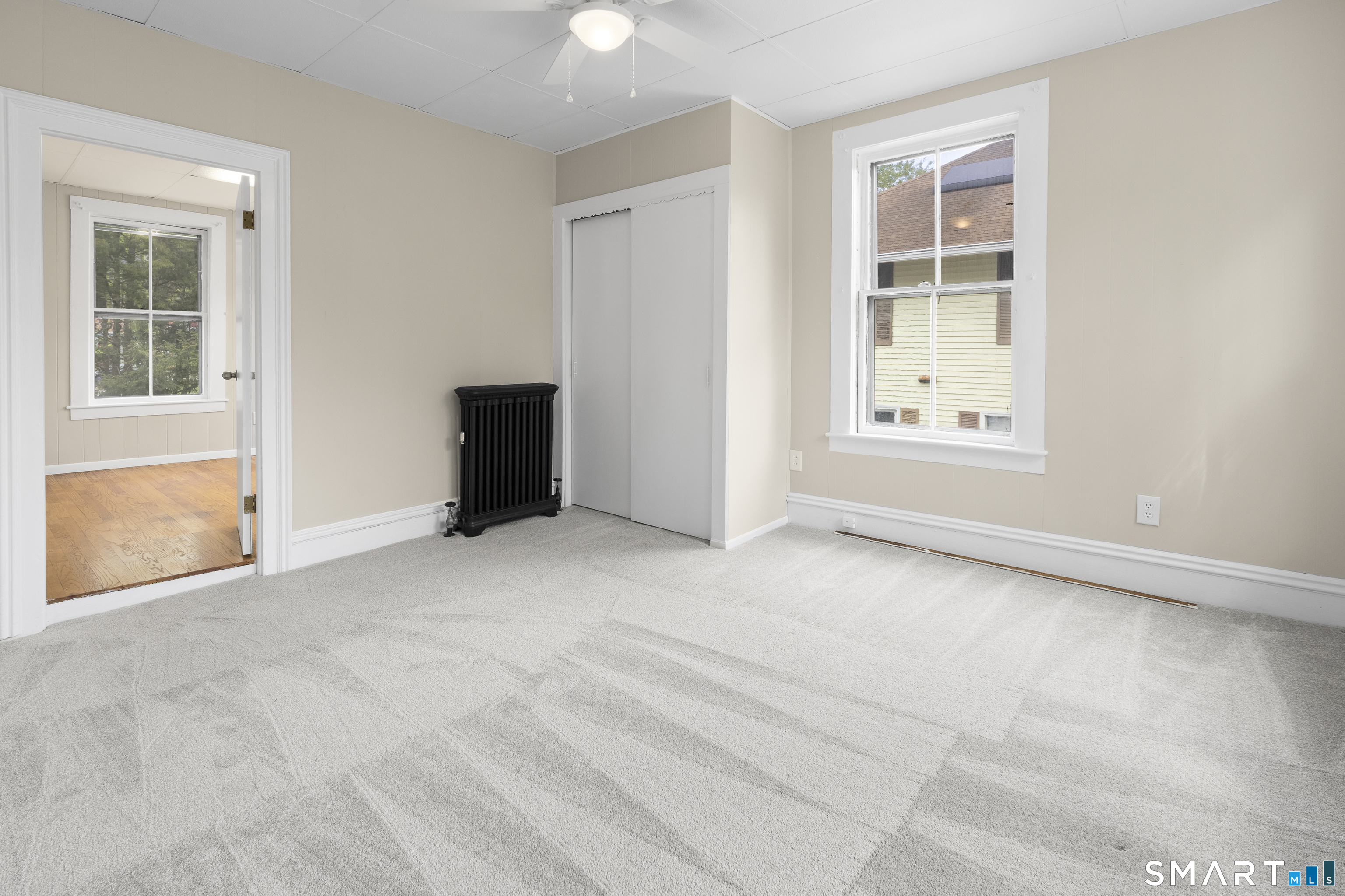 198 South Main Street Putnam, CT 06260 - Photo 20 of 21 an empty room with windows