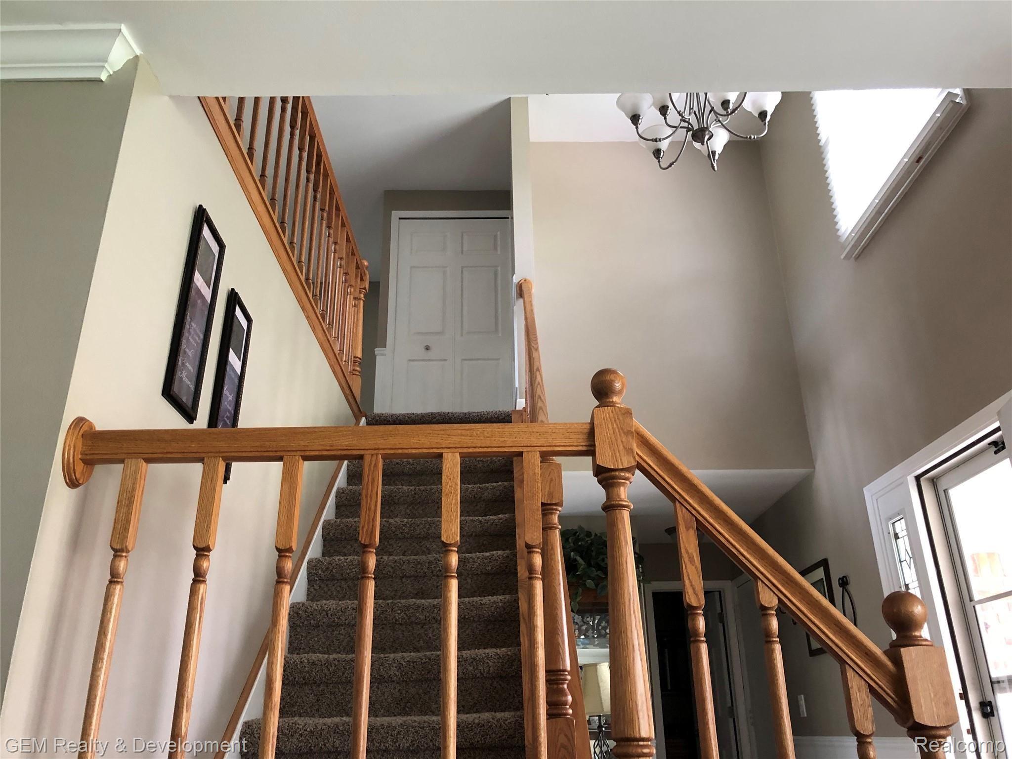 18810 Gill Road Livonia, MI 48152 - Photo 17 of 43 IMG_5323.jpeg