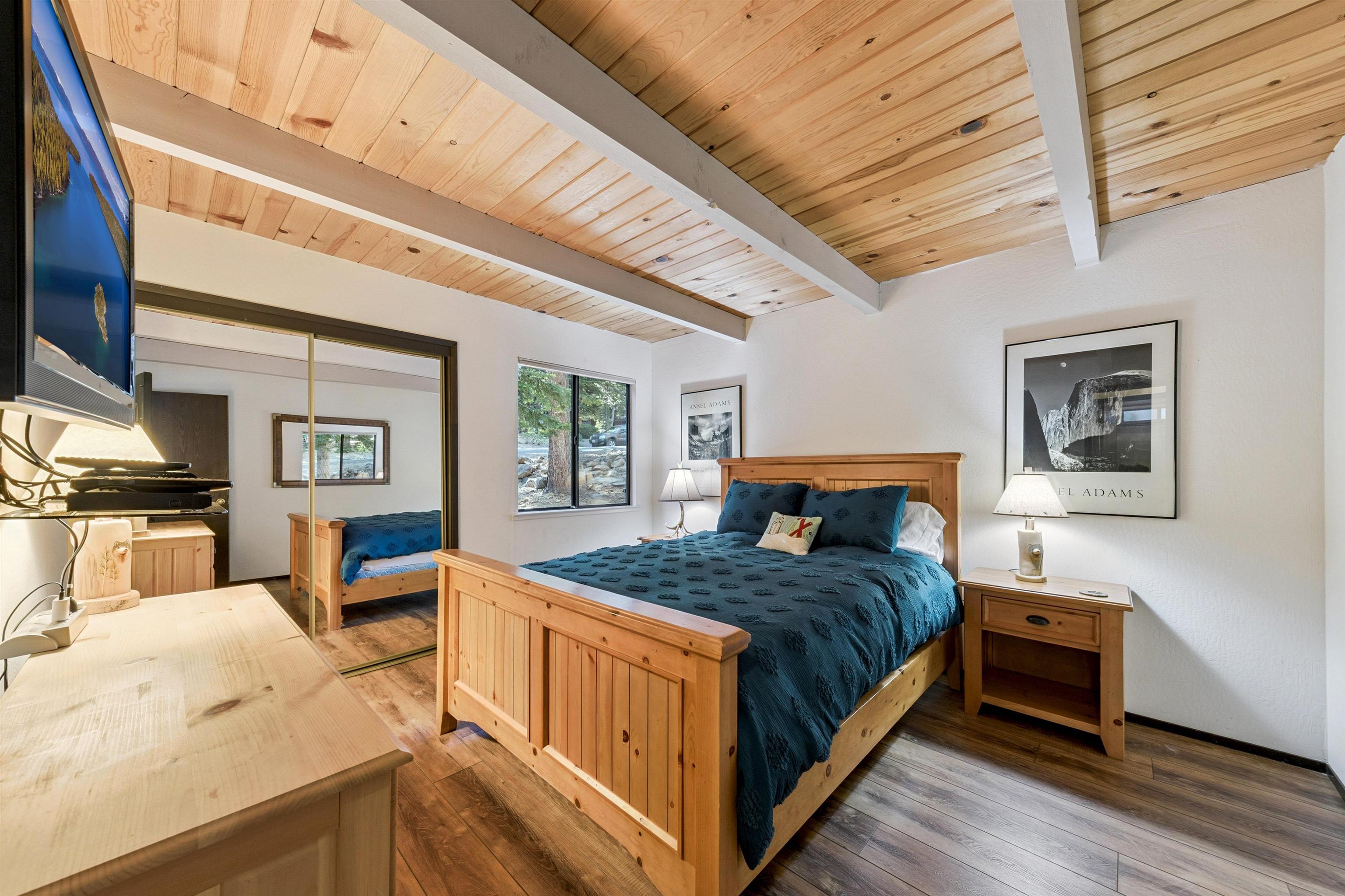 11933 Chamonix Road Truckee, CA 96161 - Photo 14 of 27