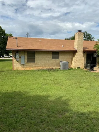 $1,500 | 147 Hillcrest Street, Jacksboro, TX 76458