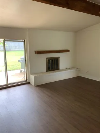 $1,500 | 147 Hillcrest Street, Jacksboro, TX 76458