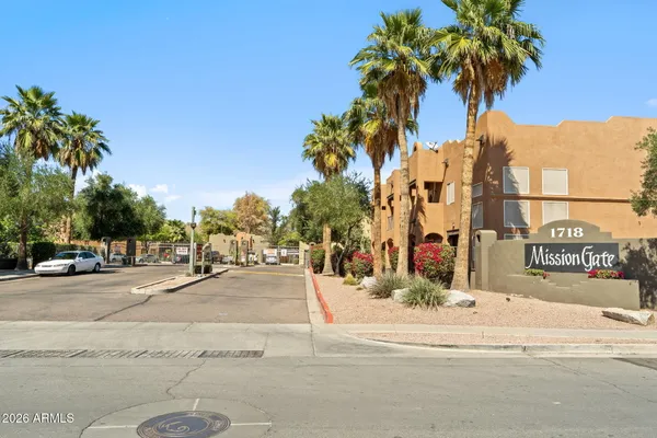 $295,000 | 1718 West Colter Street, Unit 126, Phoenix, AZ 85015