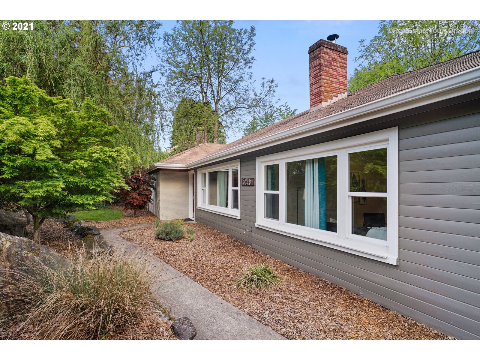 5245 Southwest Shattuck Road Portland, OR 97221 - Photo 2 of 32 Gallery Image 2