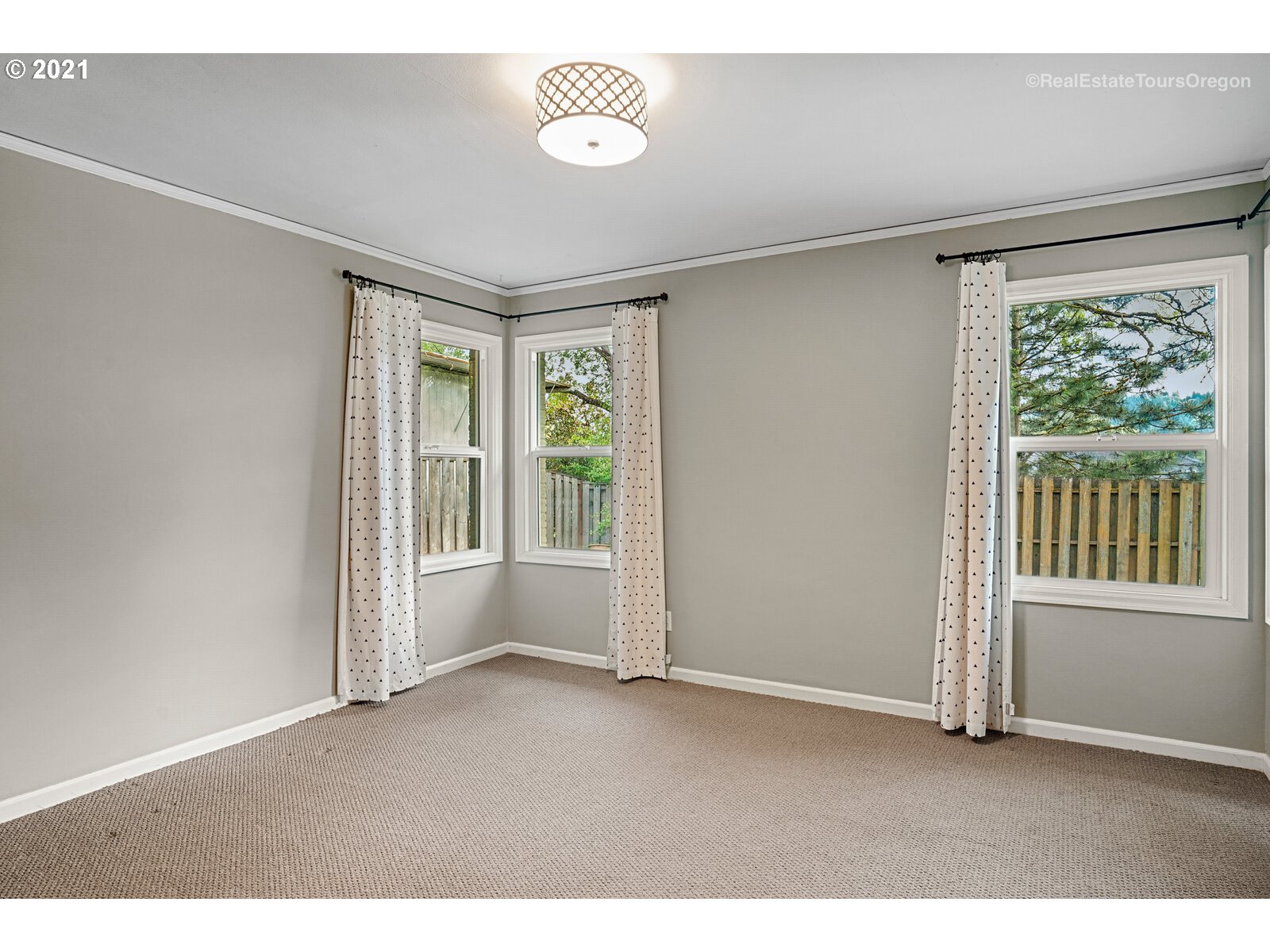 5245 Southwest Shattuck Road Portland, OR 97221 - Photo 22 of 32 Gallery Image 22