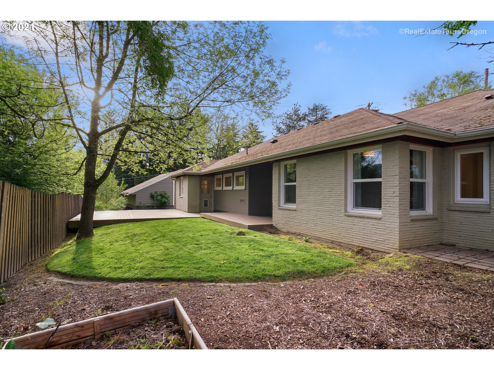5245 Southwest Shattuck Road Portland, OR 97221 - Photo 27 of 32 Gallery Image 27
