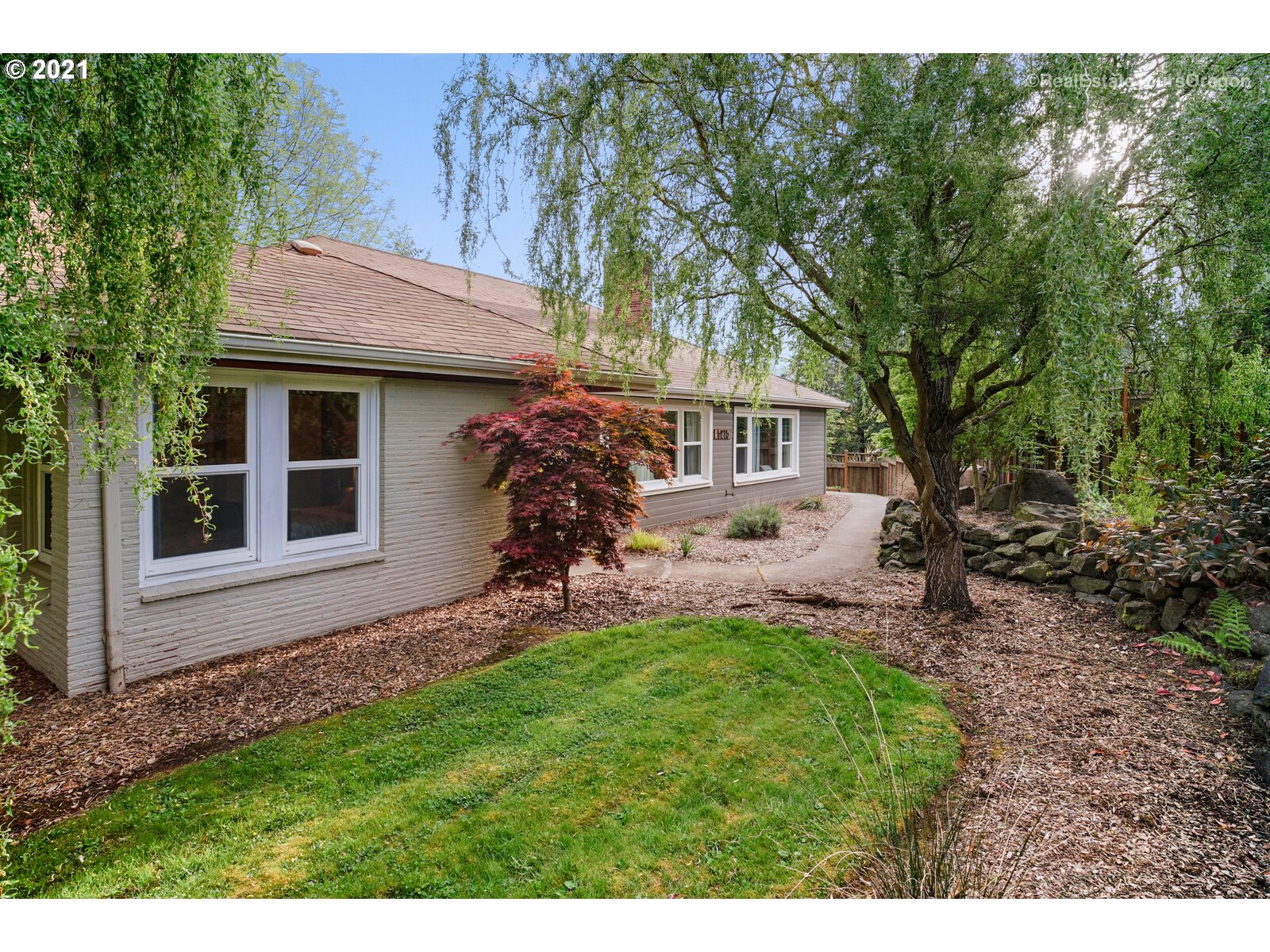 5245 Southwest Shattuck Road Portland, OR 97221 - Photo 4 of 32 Gallery Image 4