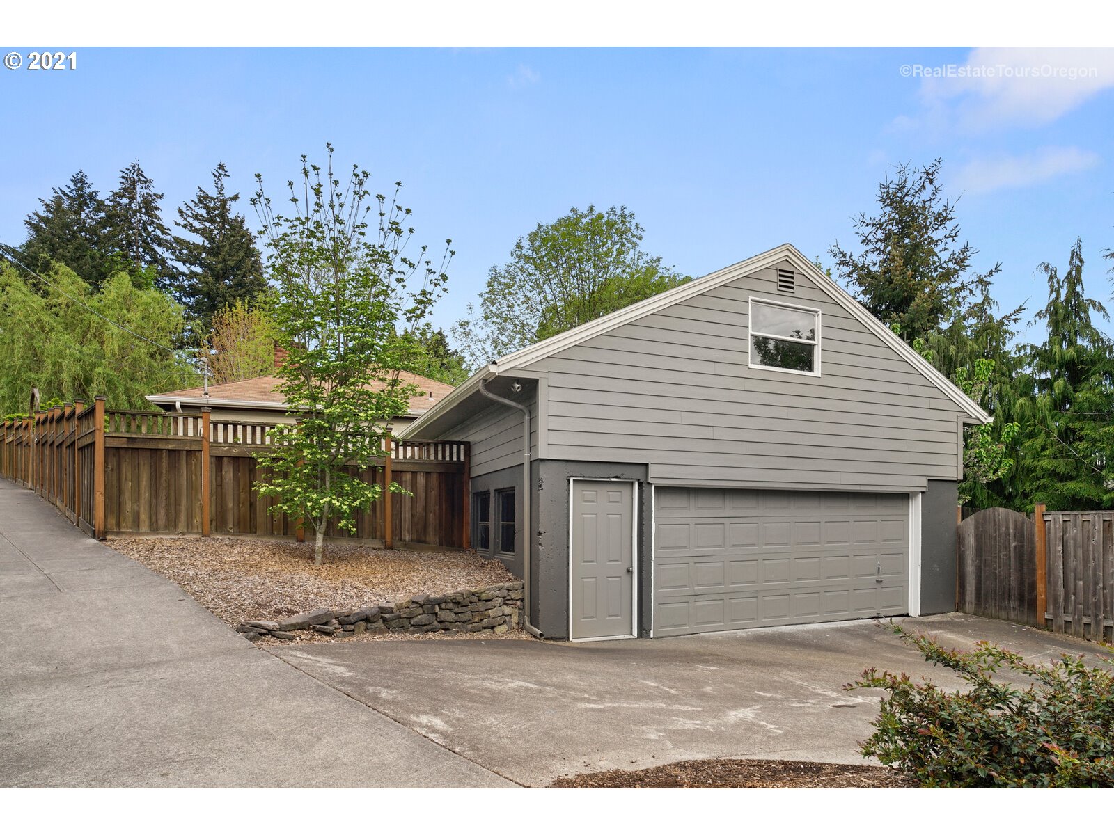 5245 Southwest Shattuck Road Portland, OR 97221 - Photo 32 of 32 Gallery Image 32