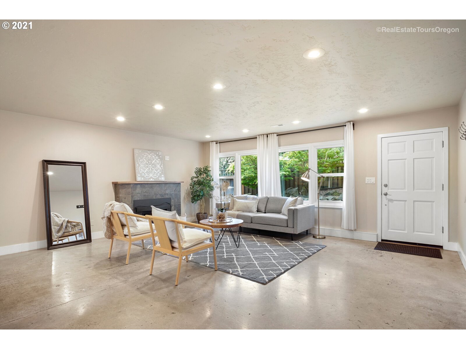 5245 Southwest Shattuck Road Portland, OR 97221 - Photo 5 of 32 Gallery Image 5
