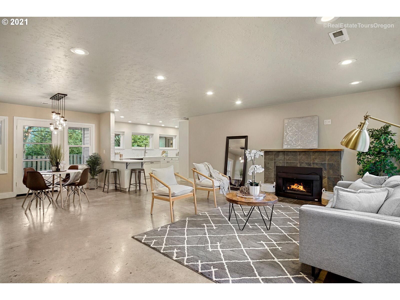 5245 Southwest Shattuck Road Portland, OR 97221 - Photo 7 of 32 Gallery Image 7