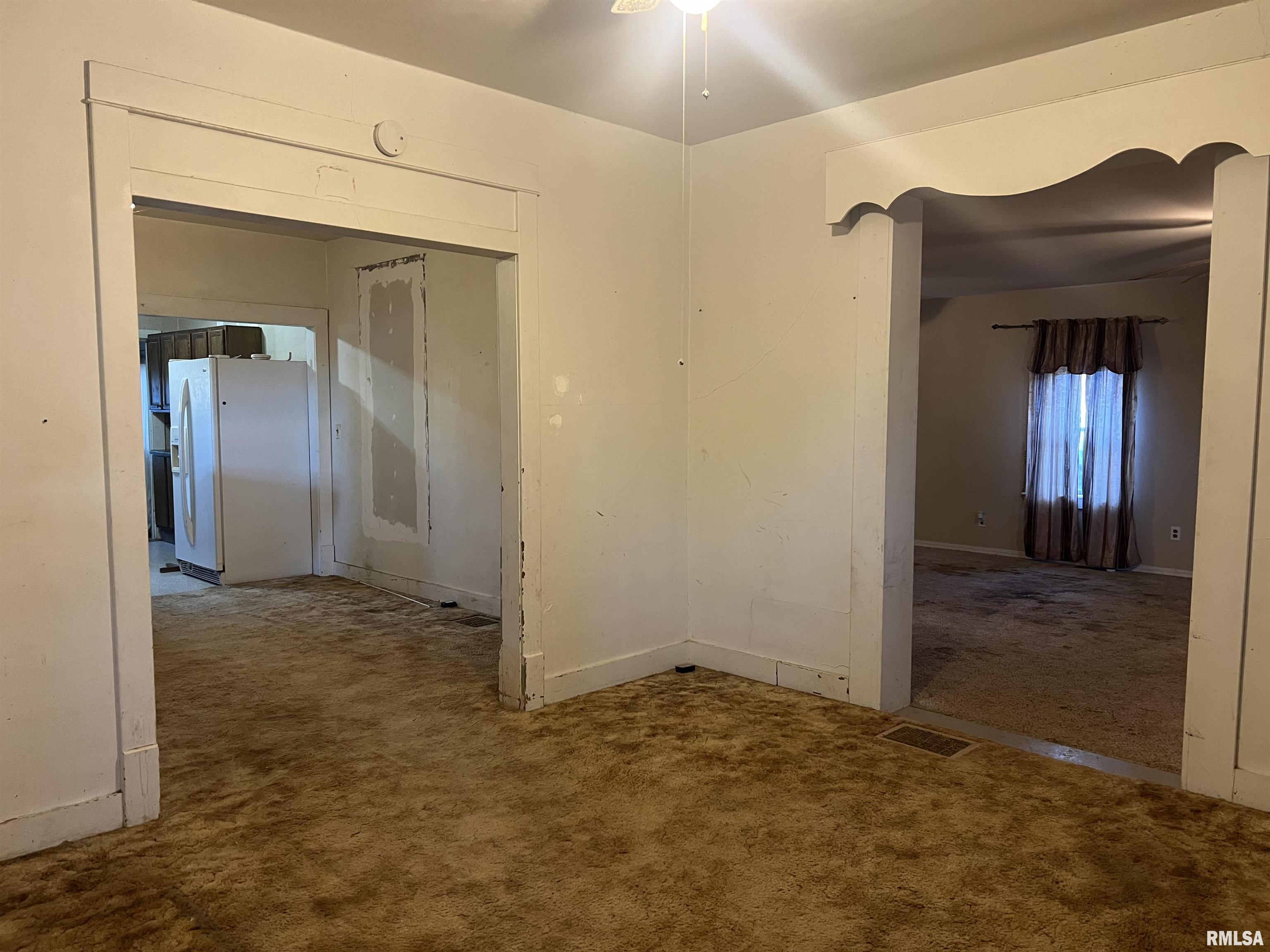 109 East Laurel Street Table Grove, IL 61482 - Photo 9 of 27