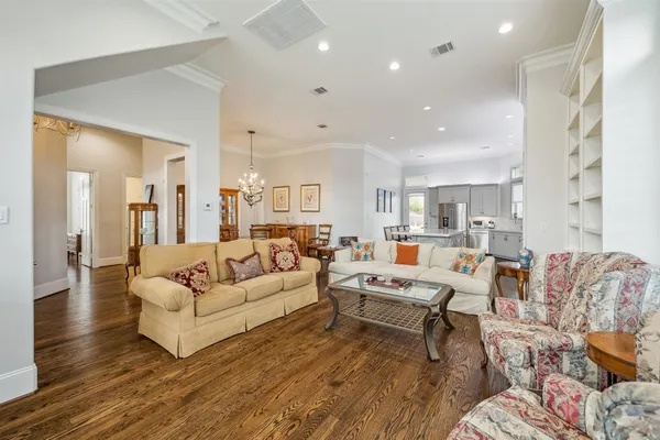 $975,000 | 1837 Tidwell Lane, Houston, TX 77093