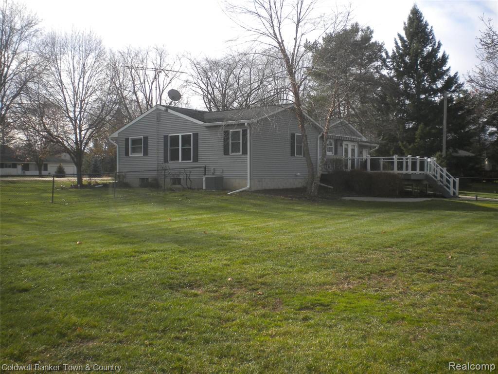858 Henderson Road Howell, MI 48855 - Photo 48 of 50 Gallery Image 48