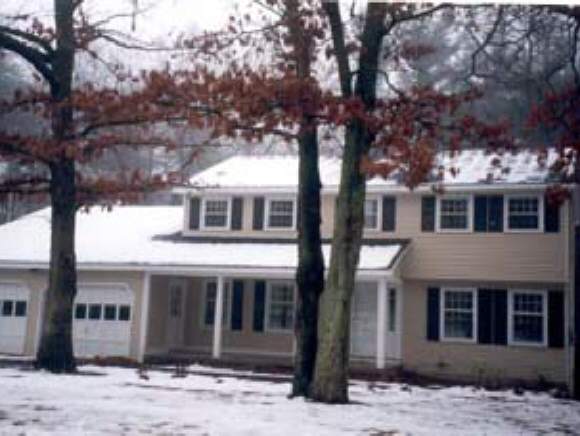 24 Chaucer Road Nashua, NH 03062 - Photo 1 of 5