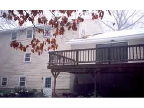 24 Chaucer Road Nashua, NH 03062 - Photo 2 of 5