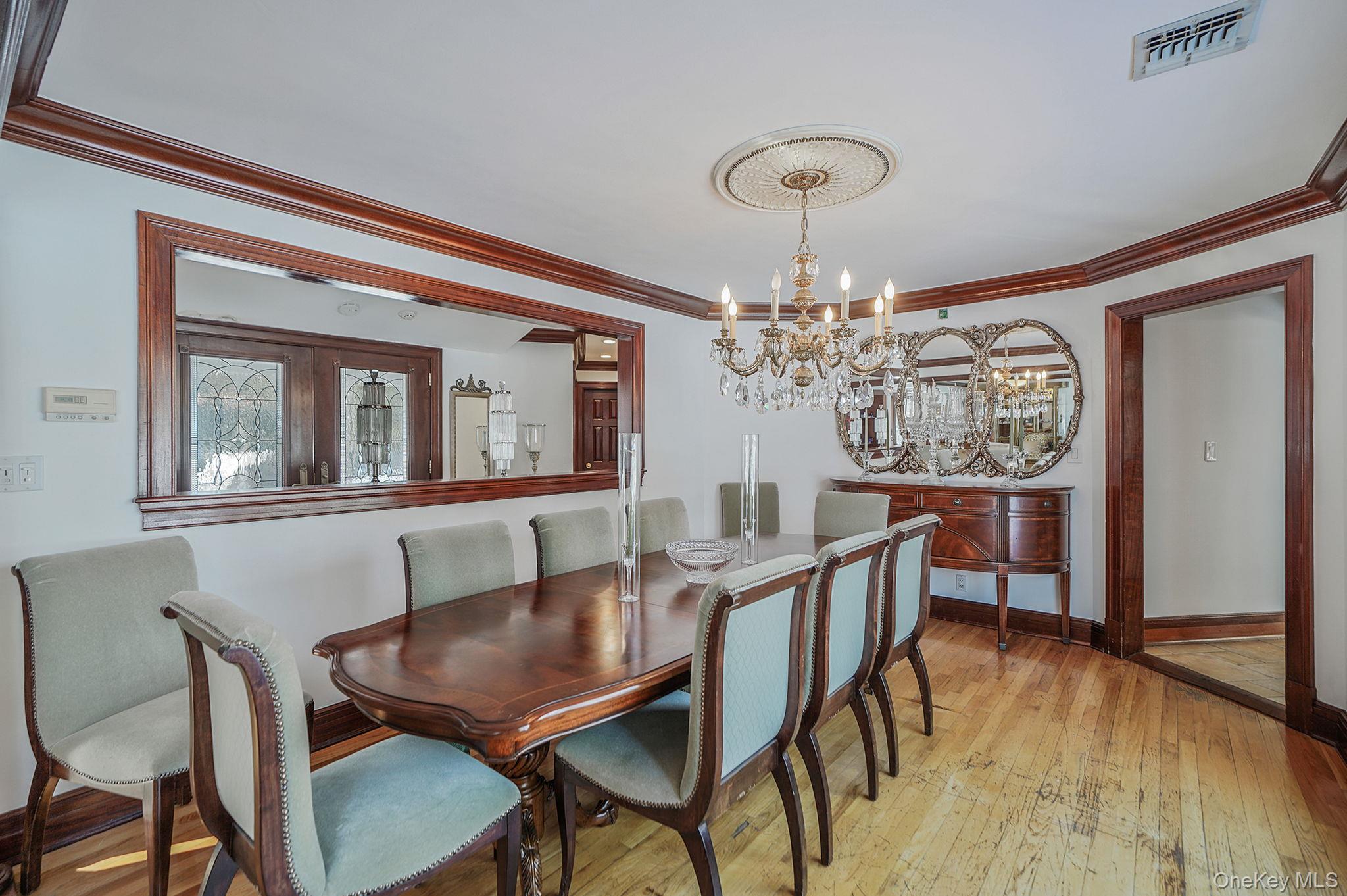 9 Chicken Valley Road Glen Head, NY 11545 - Photo 13 of 29