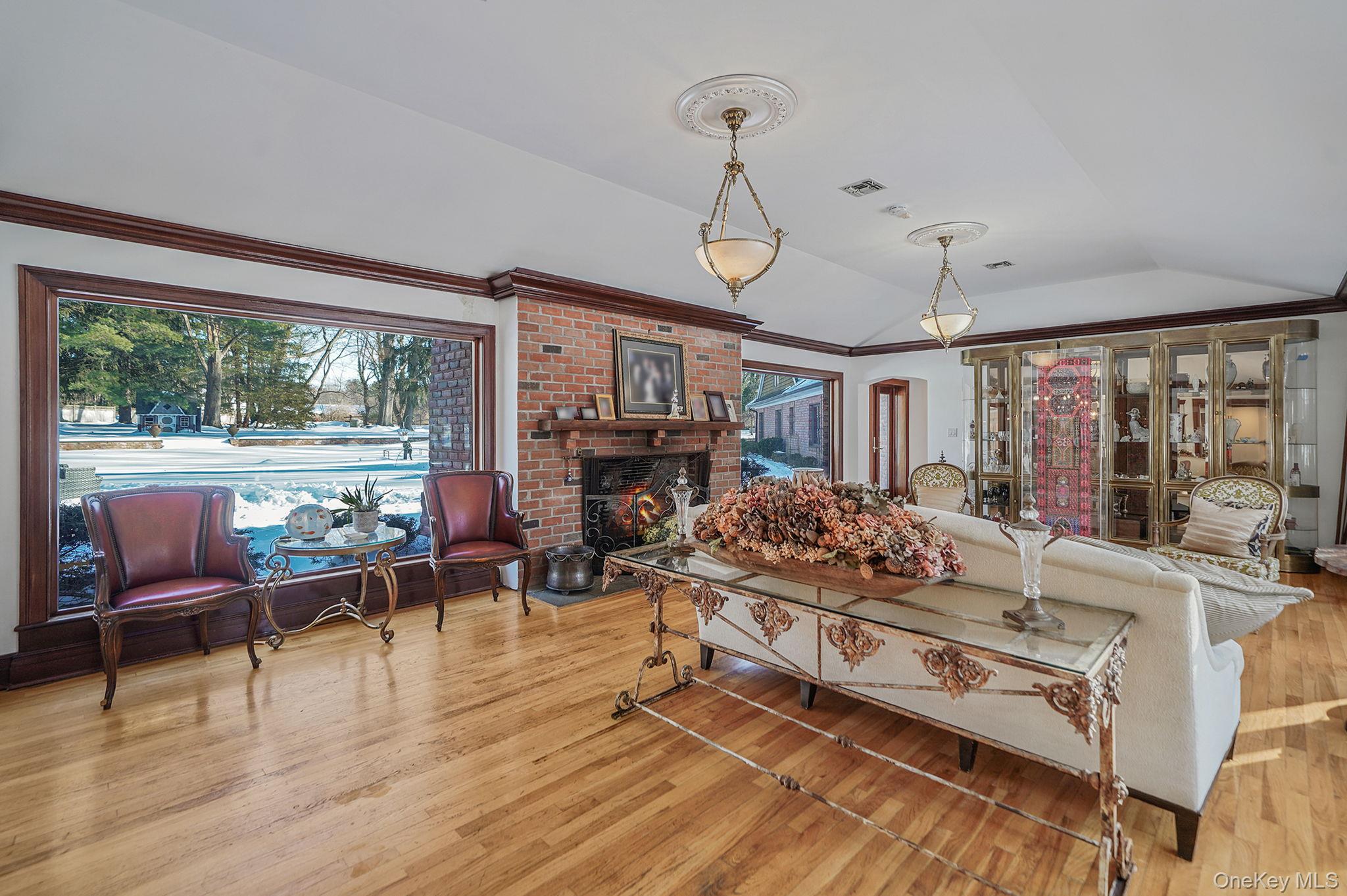 9 Chicken Valley Road Glen Head, NY 11545 - Photo 14 of 29