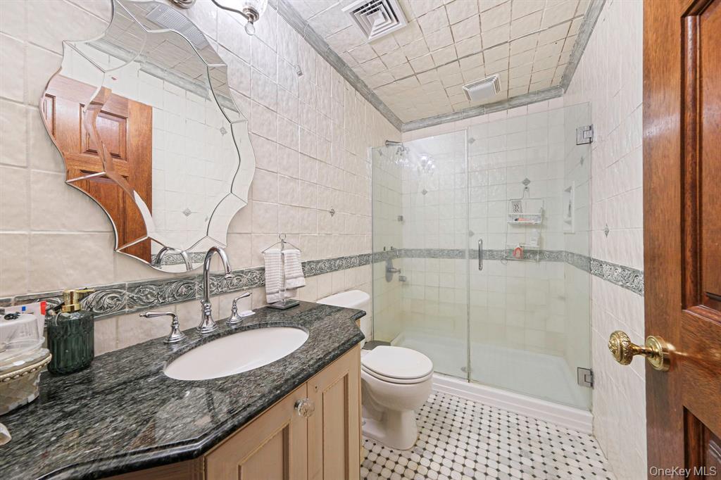 9 Chicken Valley Road Glen Head, NY 11545 - Photo 19 of 29