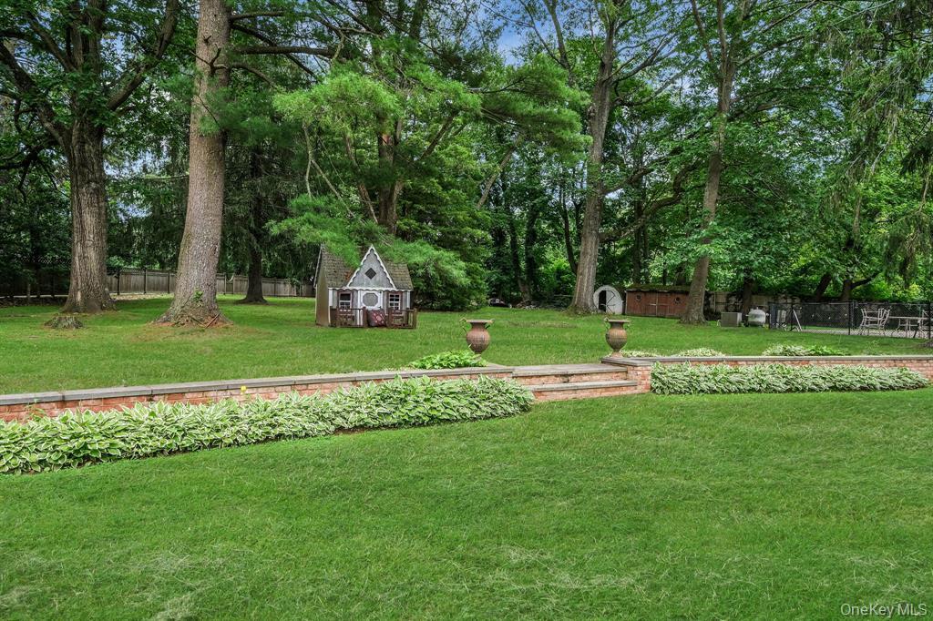 9 Chicken Valley Road Glen Head, NY 11545 - Photo 26 of 29