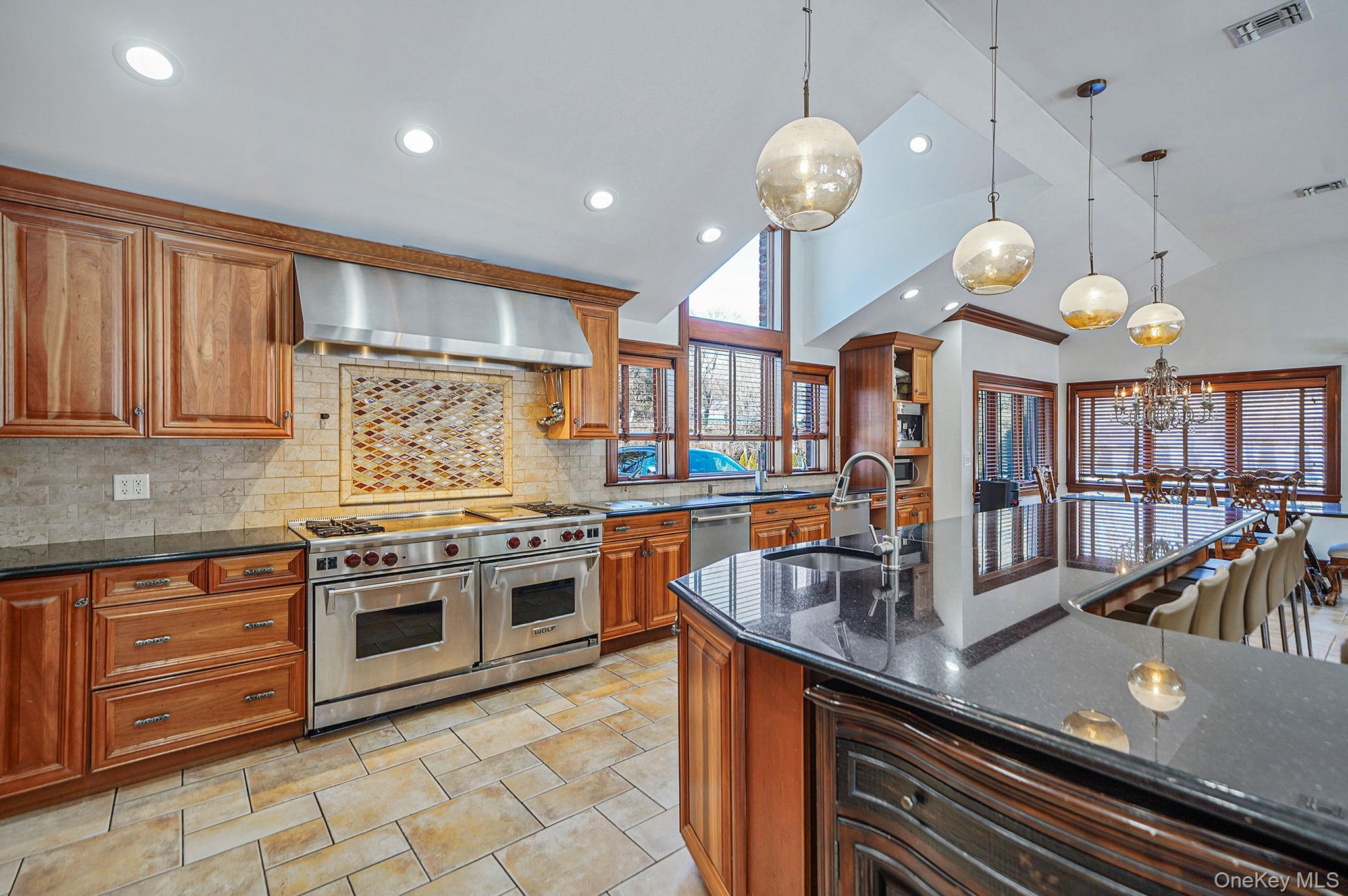 9 Chicken Valley Road Glen Head, NY 11545 - Photo 7 of 29