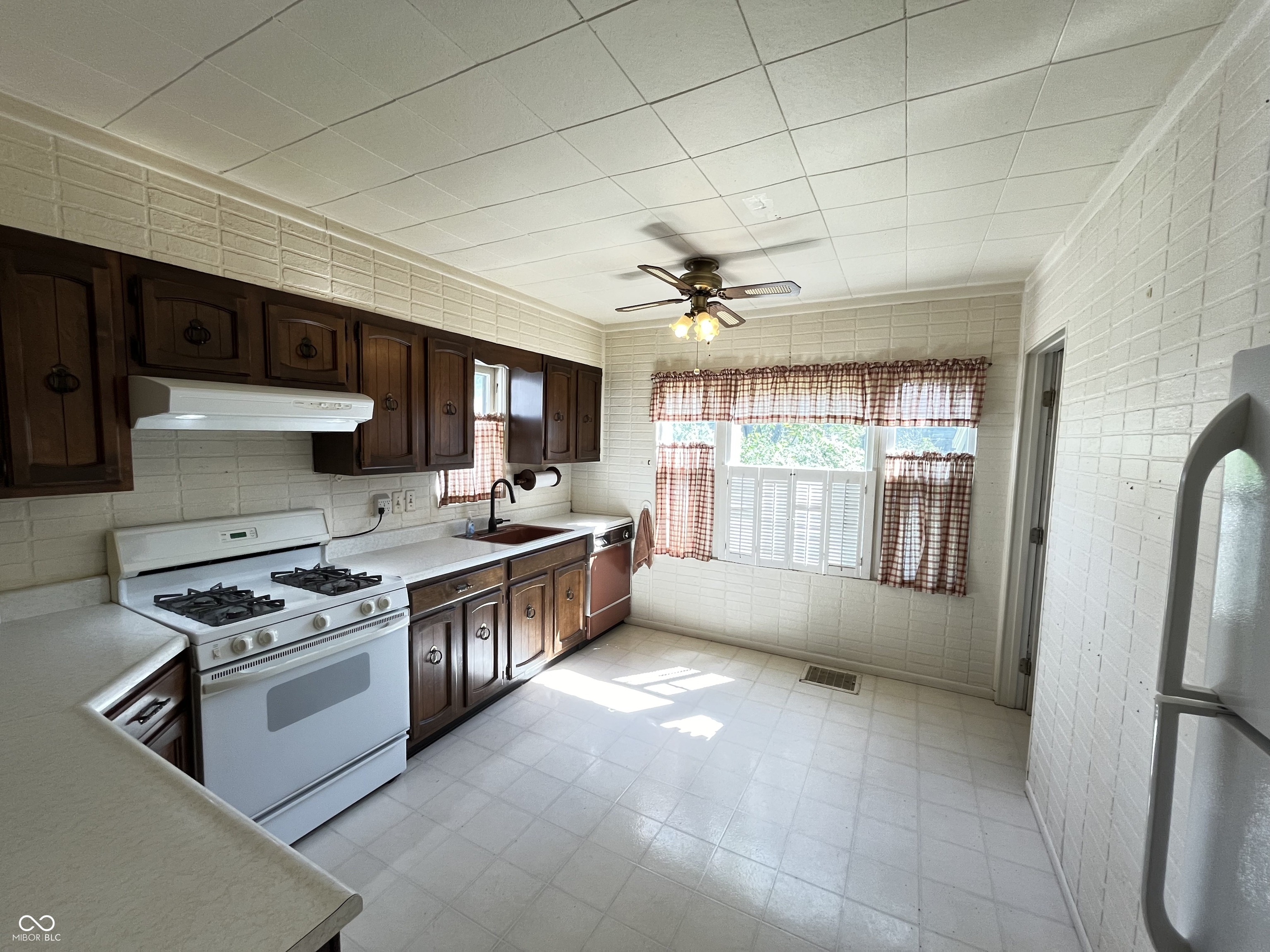 1507 West 5th Street Anderson, IN 46016 - Photo 26 of 36