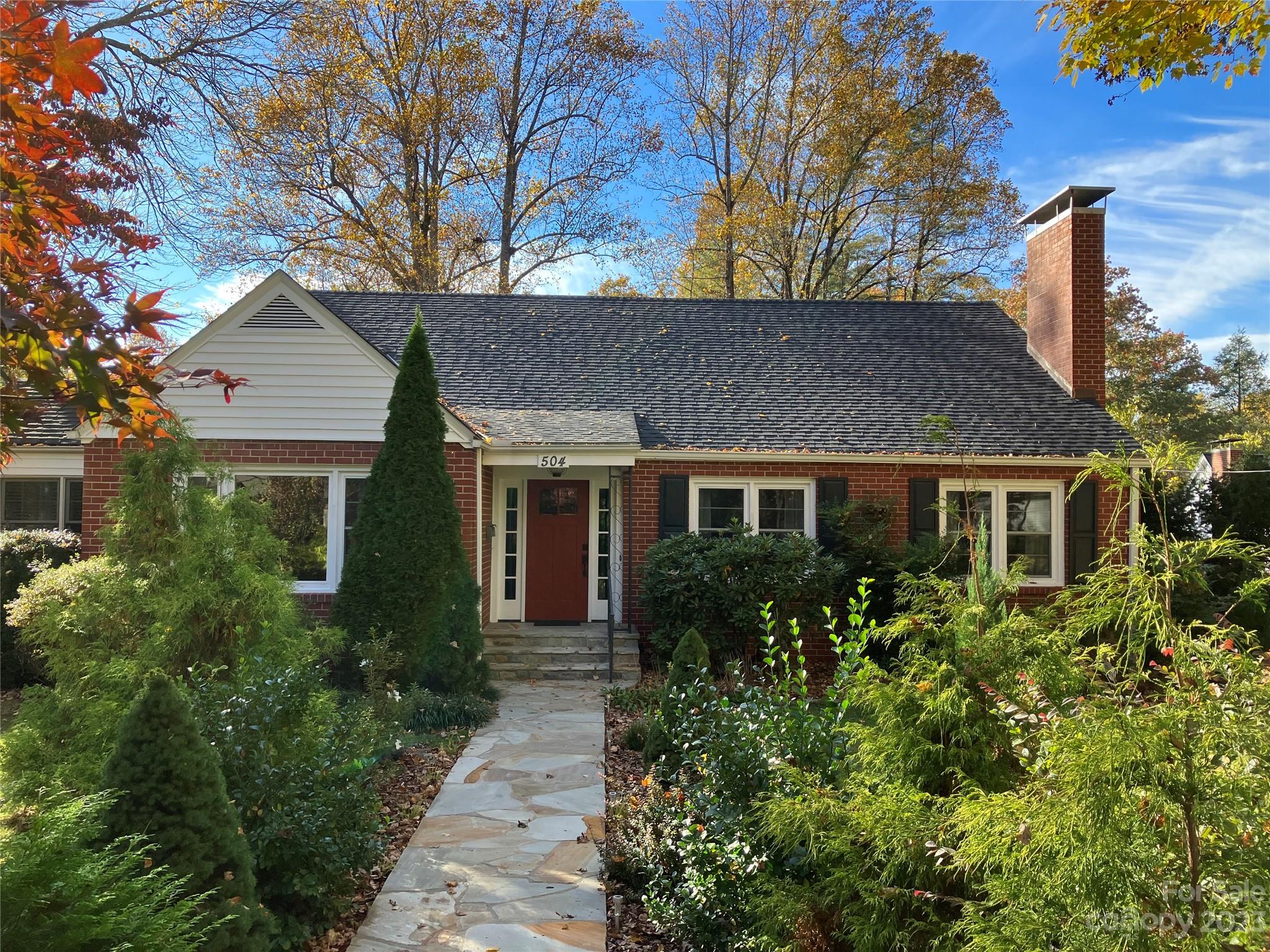 504 Maple Street Brevard, NC 28712 - Photo 2 of 32 Gallery Image 2