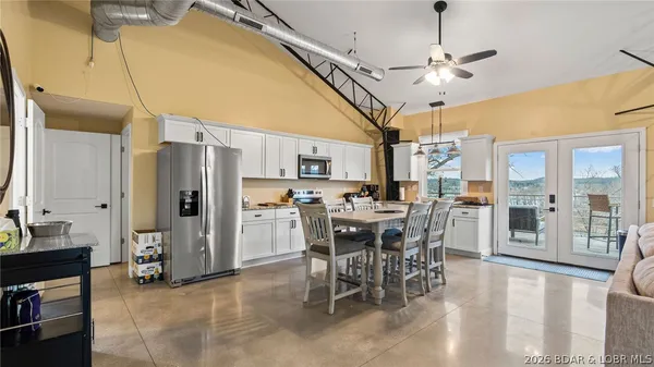 $520,000 | 375 Admirals Point, Climax Springs, MO 65324