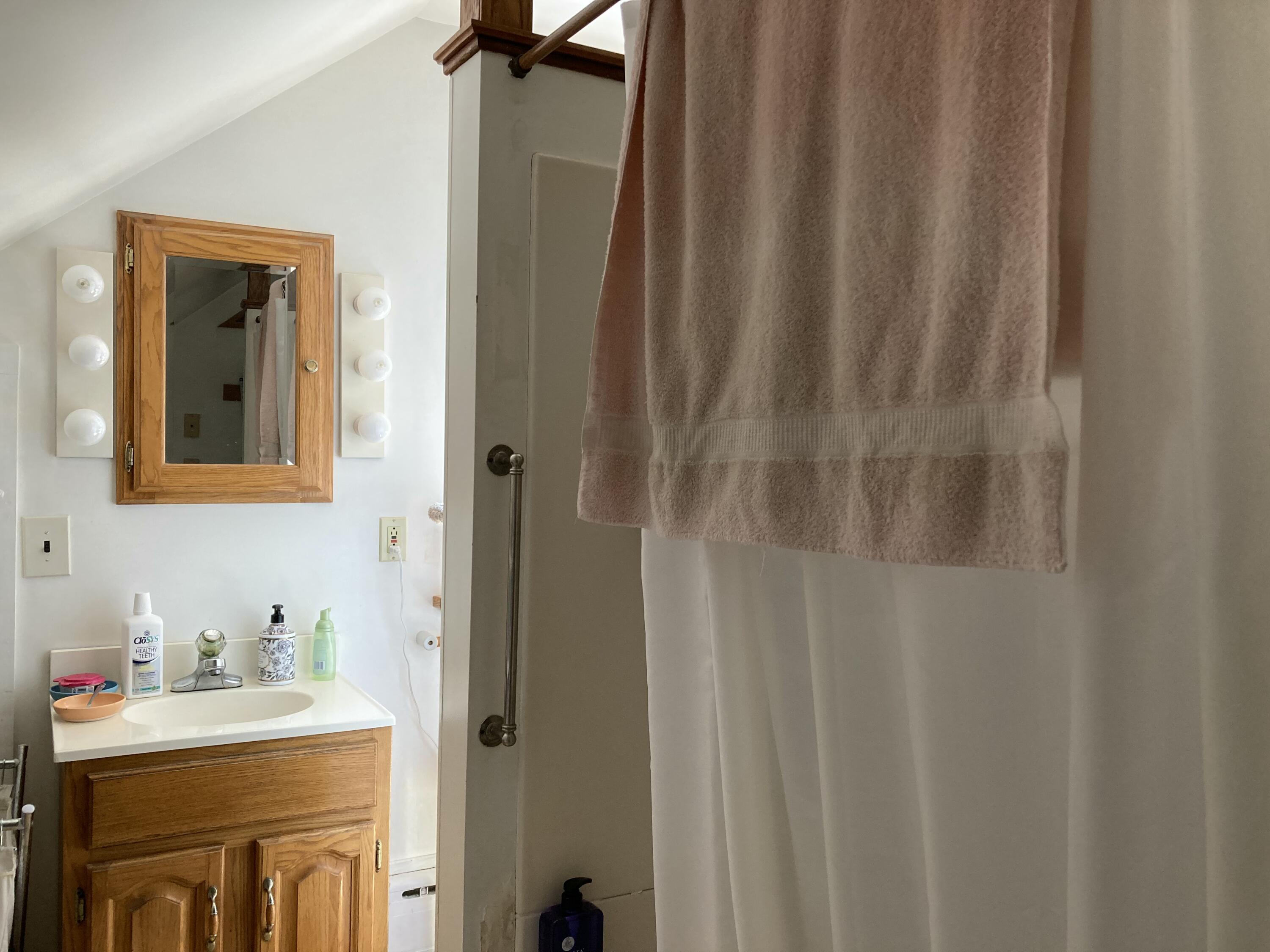 462 Kansas Road Milbridge, ME 04658 - Photo 19 of 63 Shower & tub, primary suite.