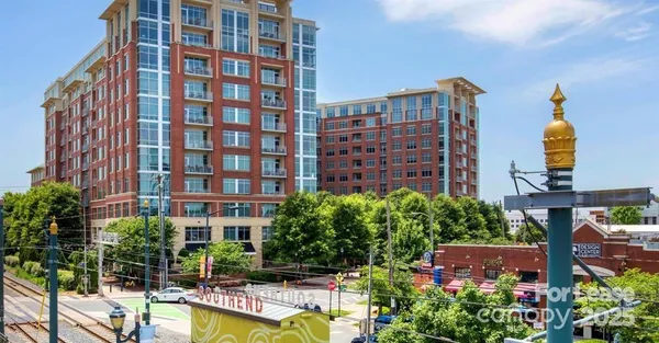 $3,413 | 125 West Tremont Avenue, Unit B2A, Charlotte, NC 28203