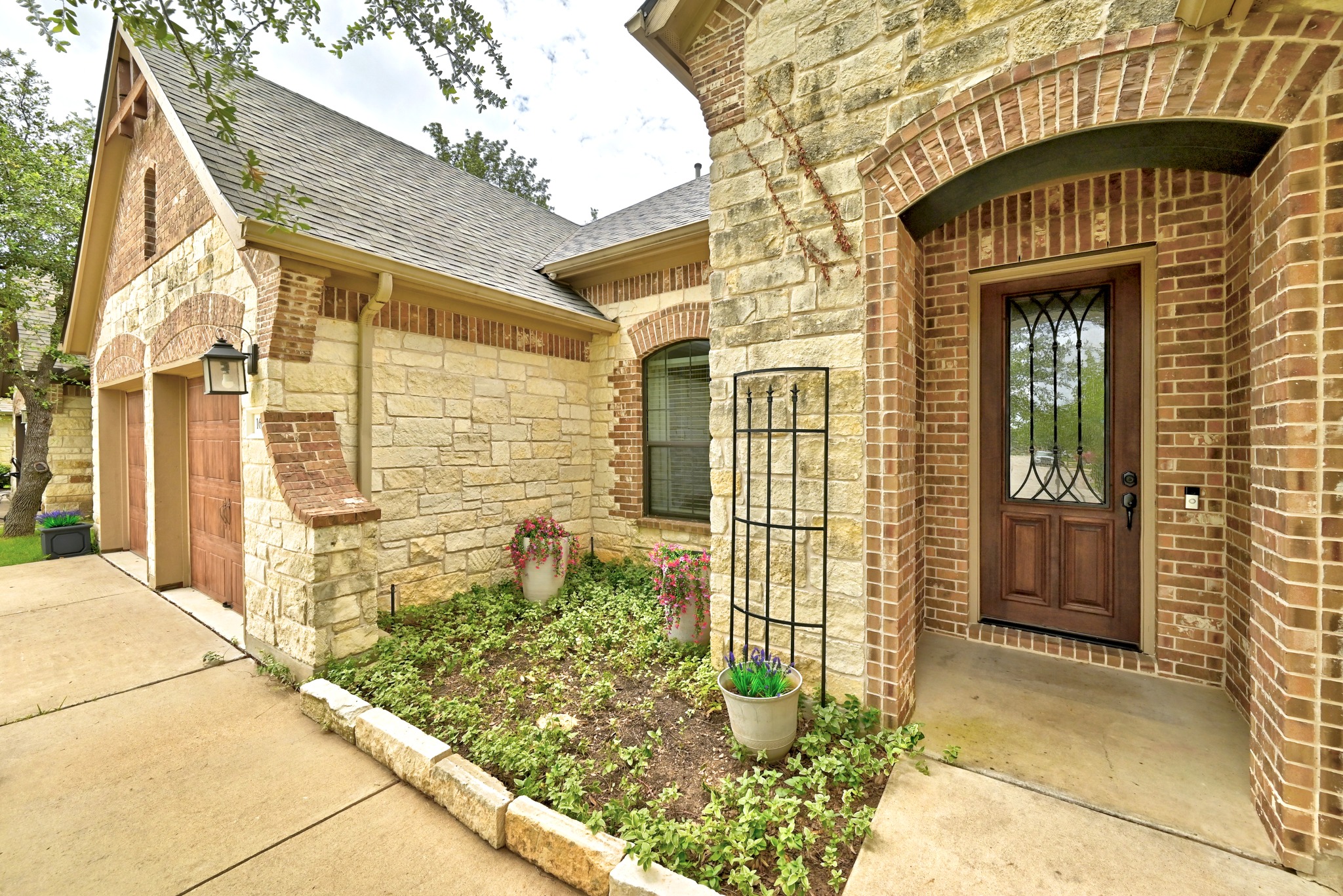 1611 Rimstone Drive Cedar Park, TX 78613 - Photo 2 of 33
