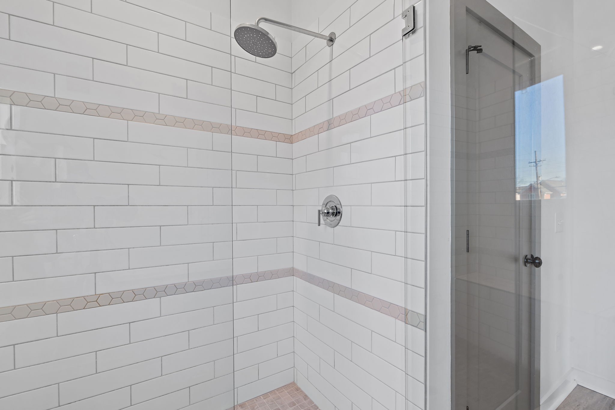 1925 10th Avenue North Nashville, TN 37208 - Photo 36 of 40 a bathroom with a shower