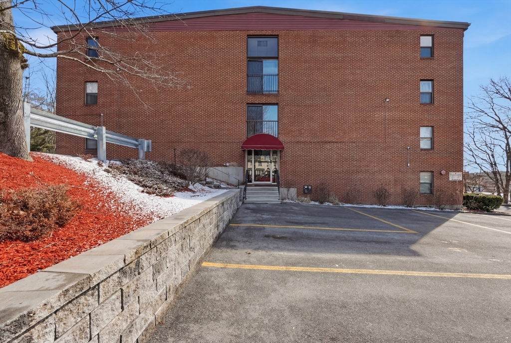 10 Wrentham Road, Unit 308 Worcester, MA 01602 - Photo 25 of 29