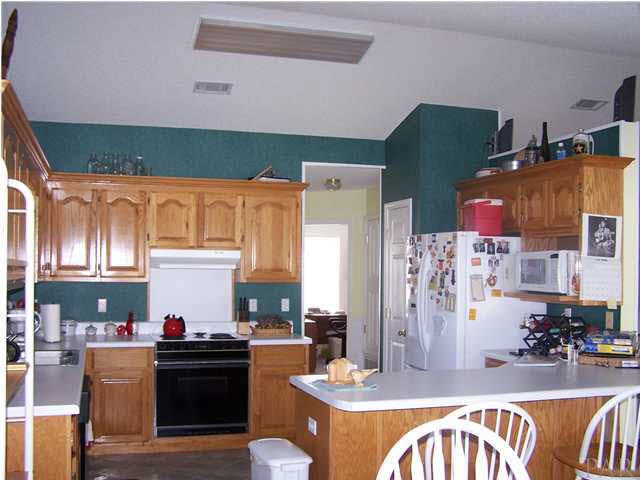 5776 Pebble Ridge Drive Milton, FL 32583 - Photo 9 of 14 Kitchen
