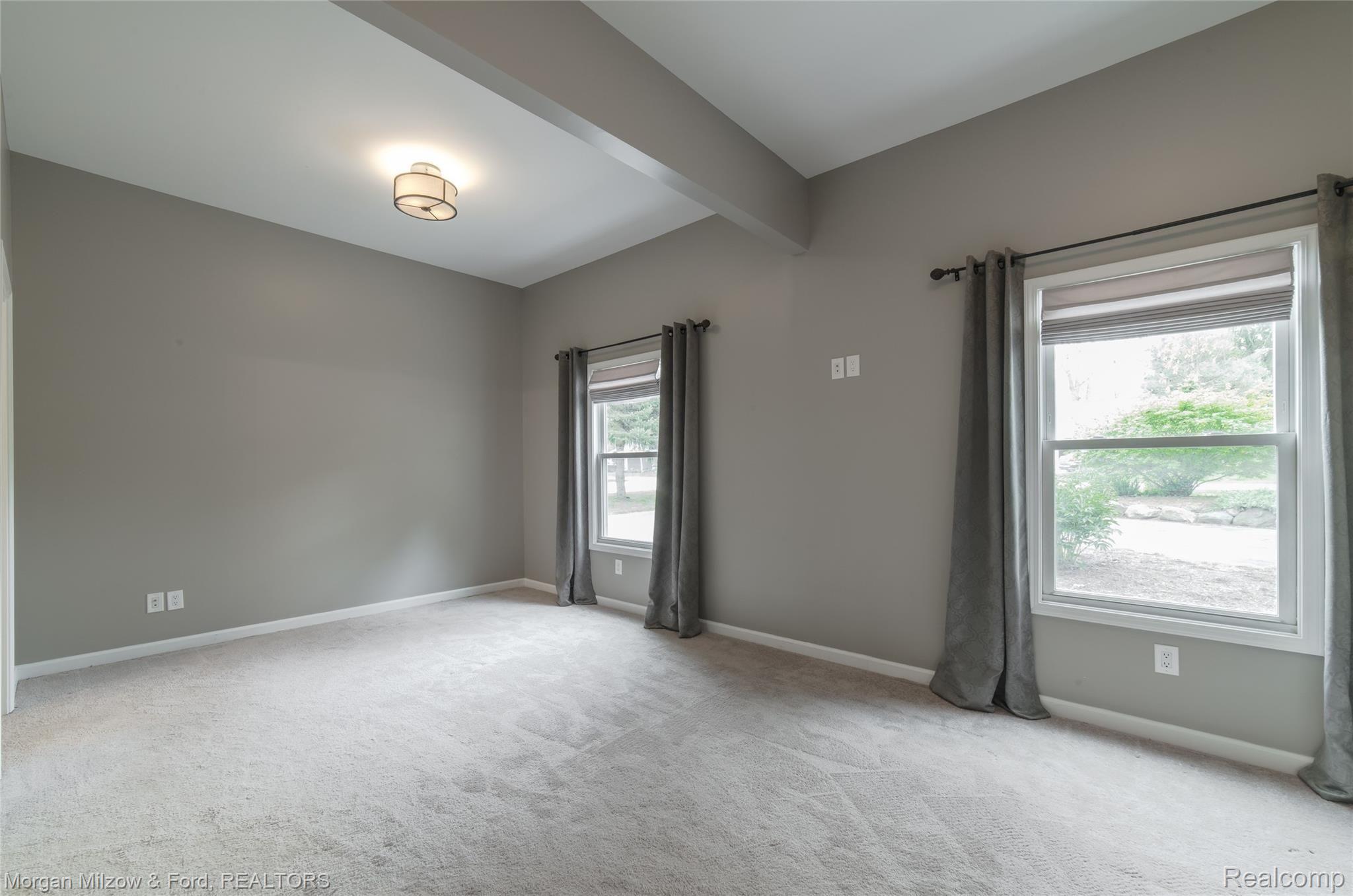 9519 Cedargrove Road Clarkston, MI 48348 - Photo 23 of 58 Master En-Suite