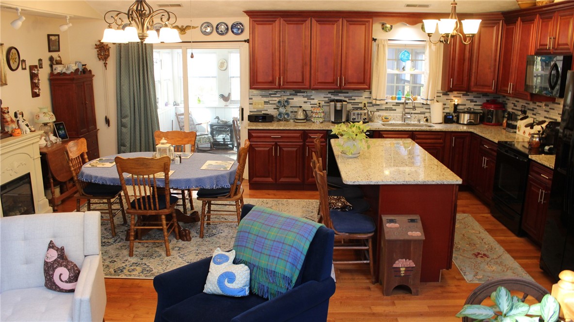 123 Hammet Road Coventry, RI 02816 - Photo 13 of 42