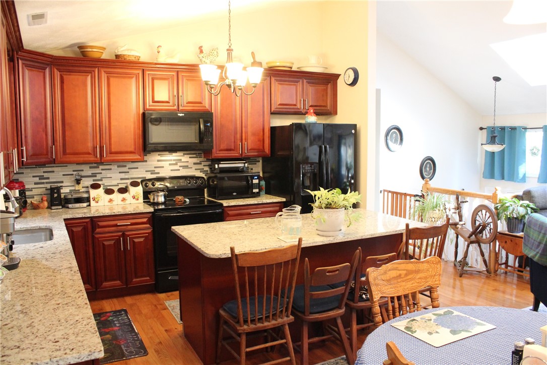 123 Hammet Road Coventry, RI 02816 - Photo 17 of 42