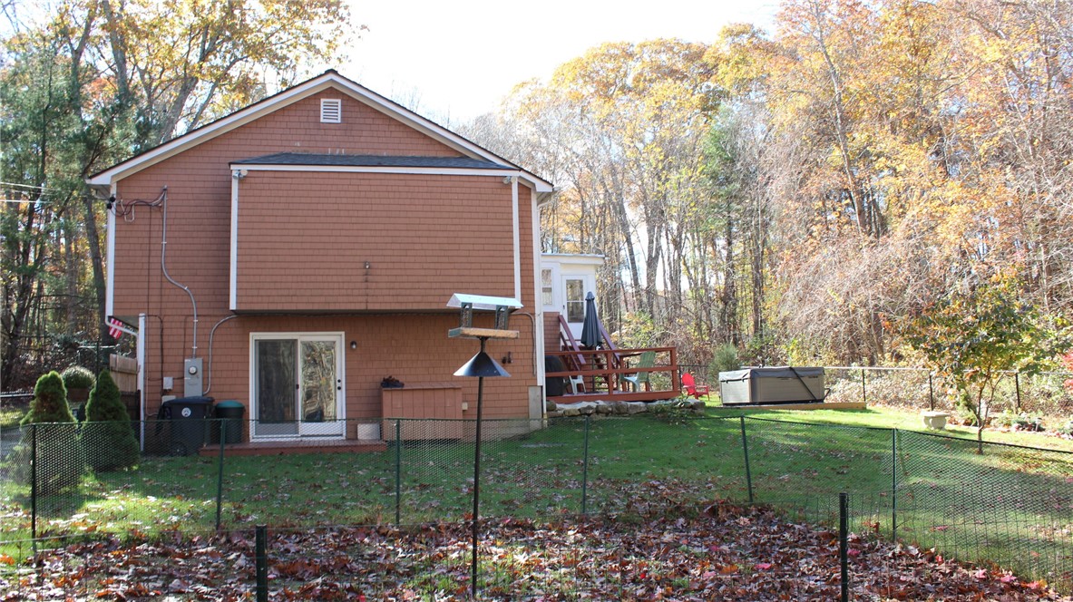 123 Hammet Road Coventry, RI 02816 - Photo 3 of 42