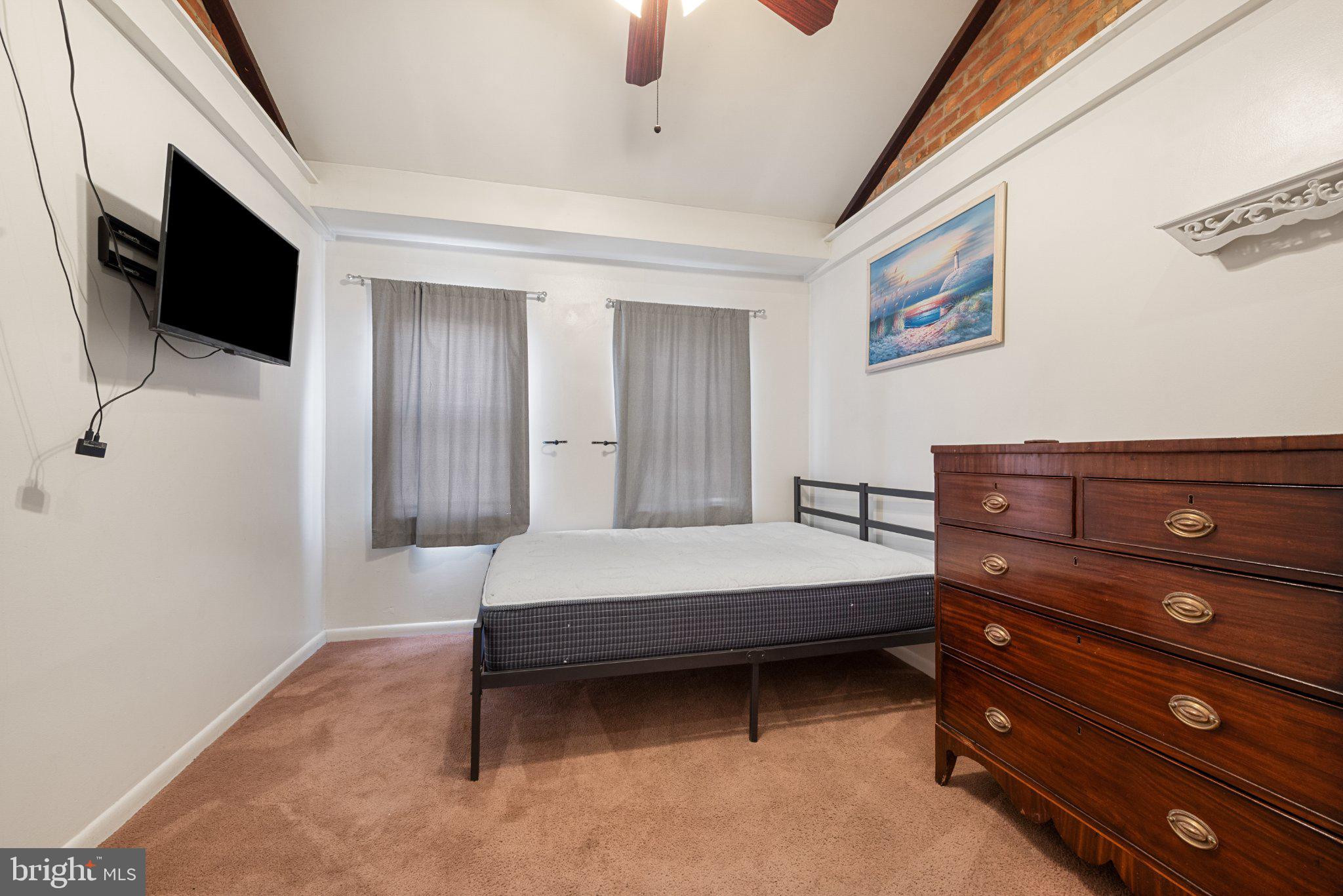 211 South Madeira Street Baltimore, MD 21231 - Photo 12 of 18 Cozy retreat with charming details.