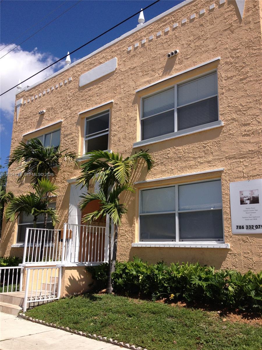 953 Southwest 10th Street, Unit 3 Miami, FL 33130 - Photo 14 of 14