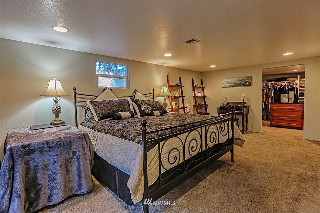 3362 Southeast Horstman Road Port Orchard, WA 98366 - Photo 10 of 25 Gallery Image 10