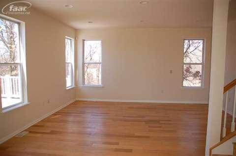 14430 Eddy Lake Road Fenton, MI 48430 - Photo 6 of 20 20351292-5.JPG